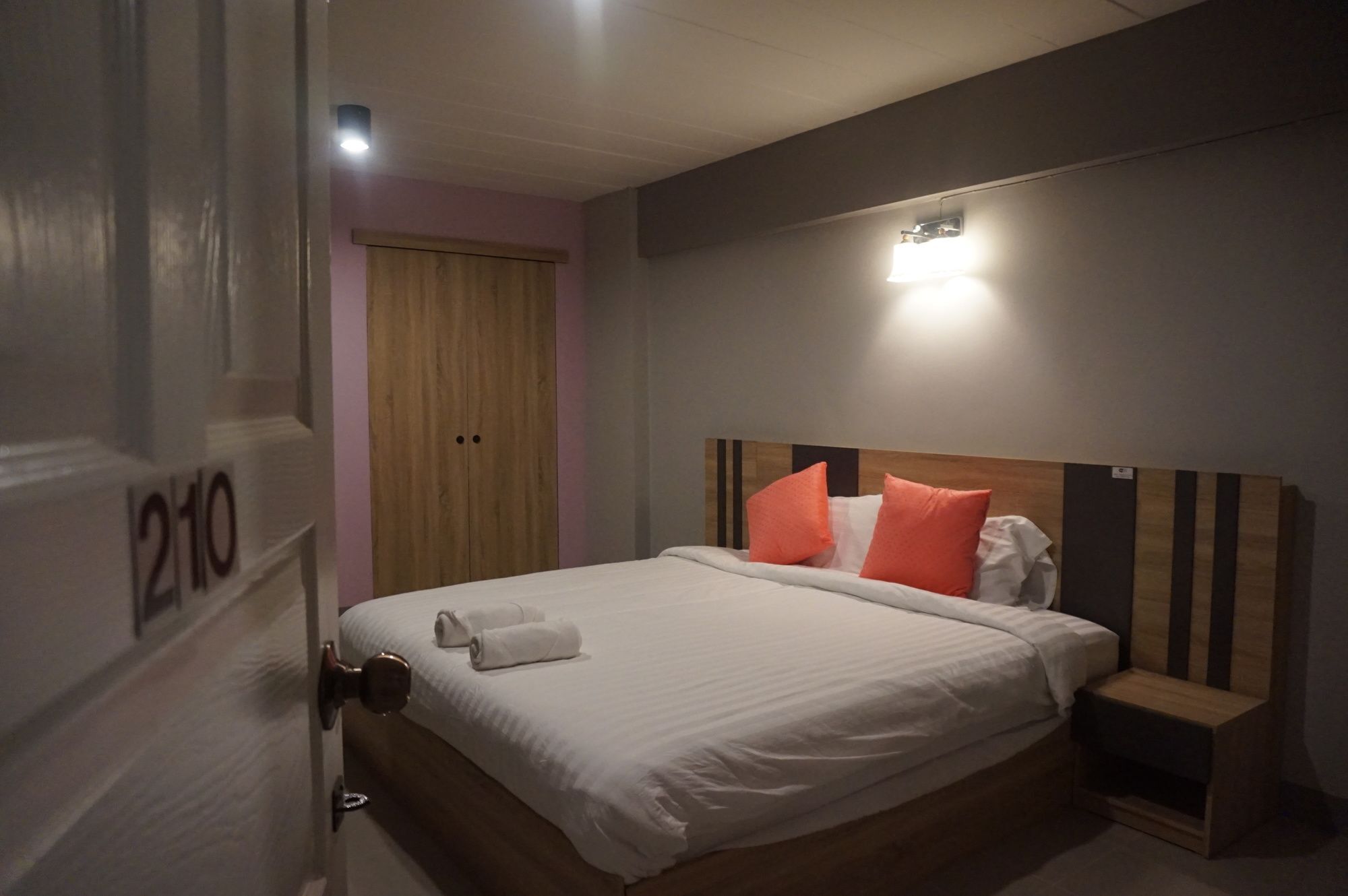 Rinrada Place Hotel Ubon Ratchathani Εξωτερικό φωτογραφία