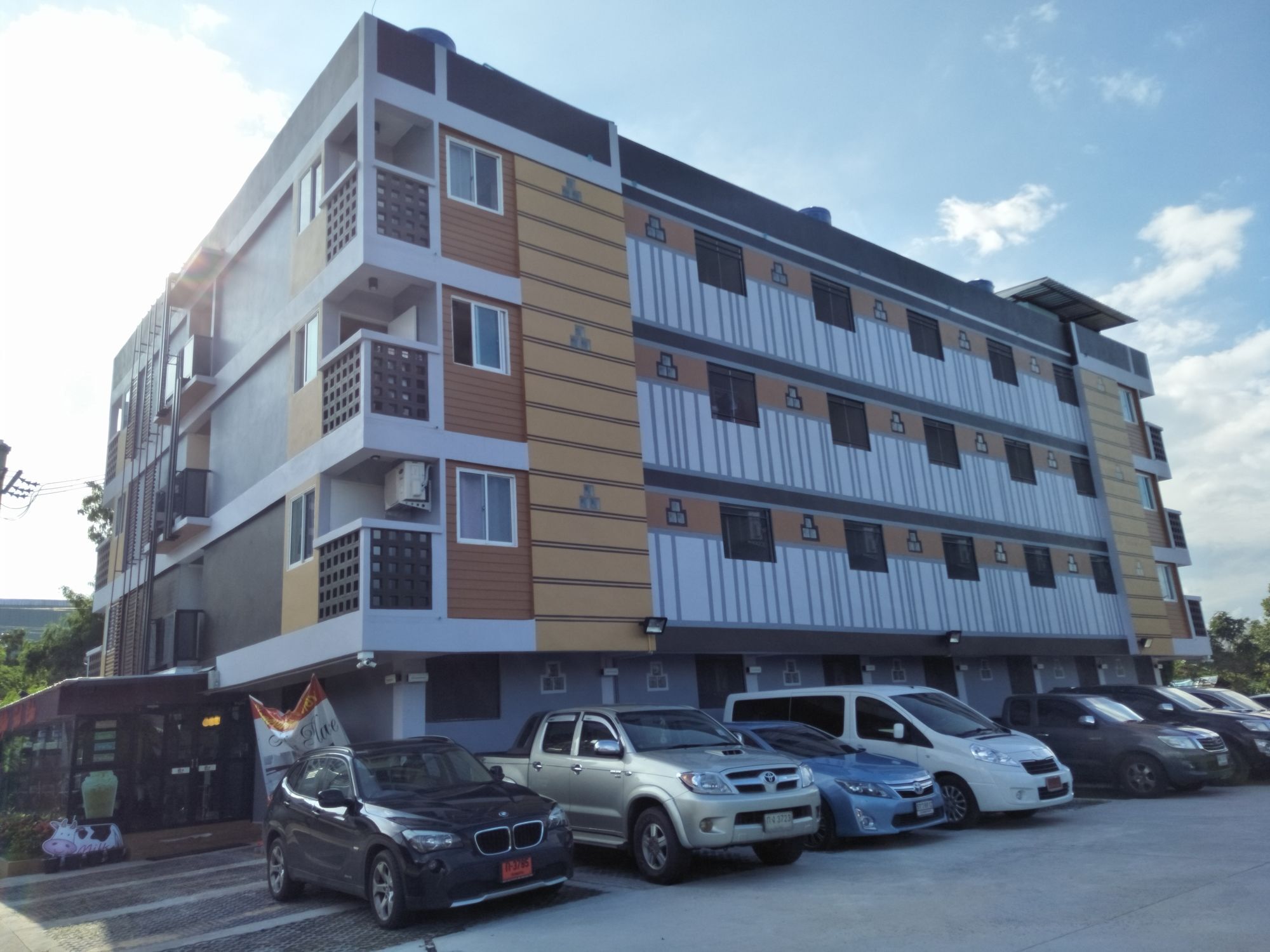 Rinrada Place Hotel Ubon Ratchathani Εξωτερικό φωτογραφία